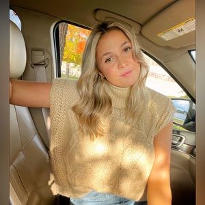 Vivi beige sweater vest